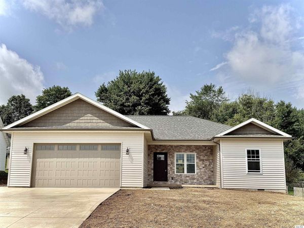 867 Fairway Drive, Howard, OH 43028