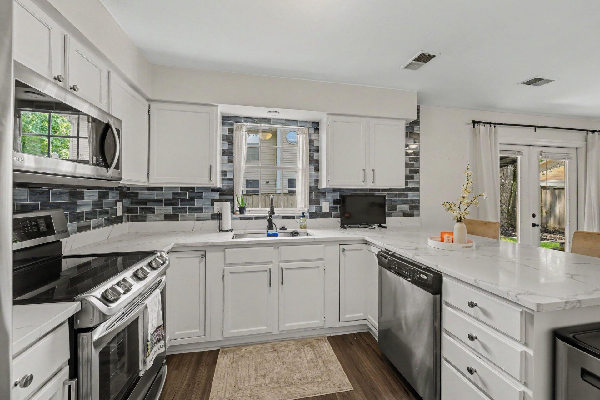 2076 Wild Flower Lane Photo 12