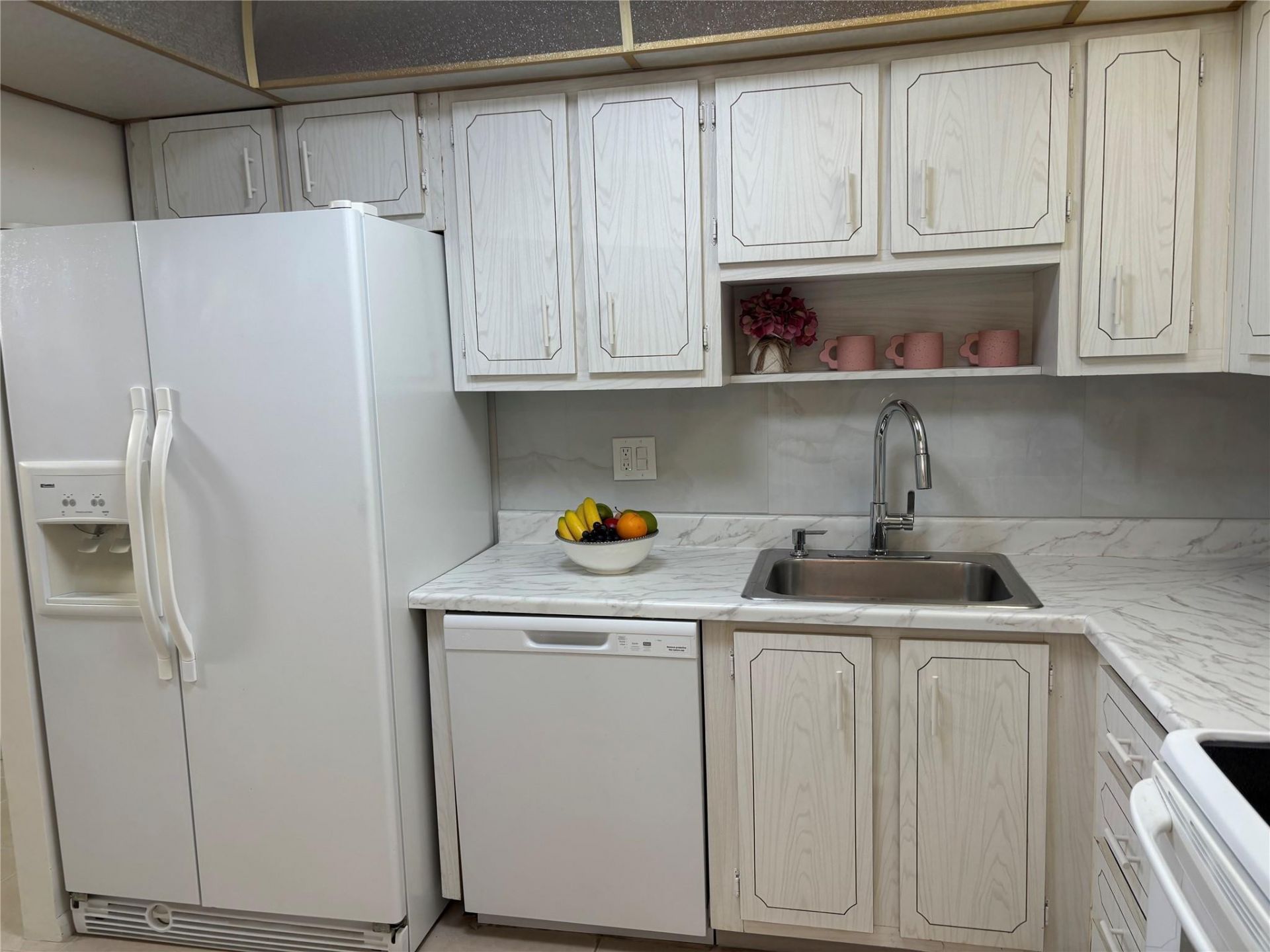 1100 Saint Charles Place, Unit 313, Pembroke Pines, FL 33026 Photo
