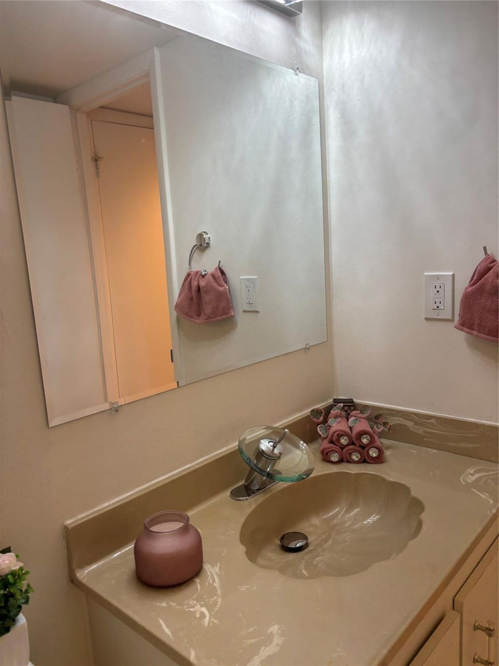 1100 Saint Charles Place, Unit 313, Pembroke Pines, FL 33026 Photo