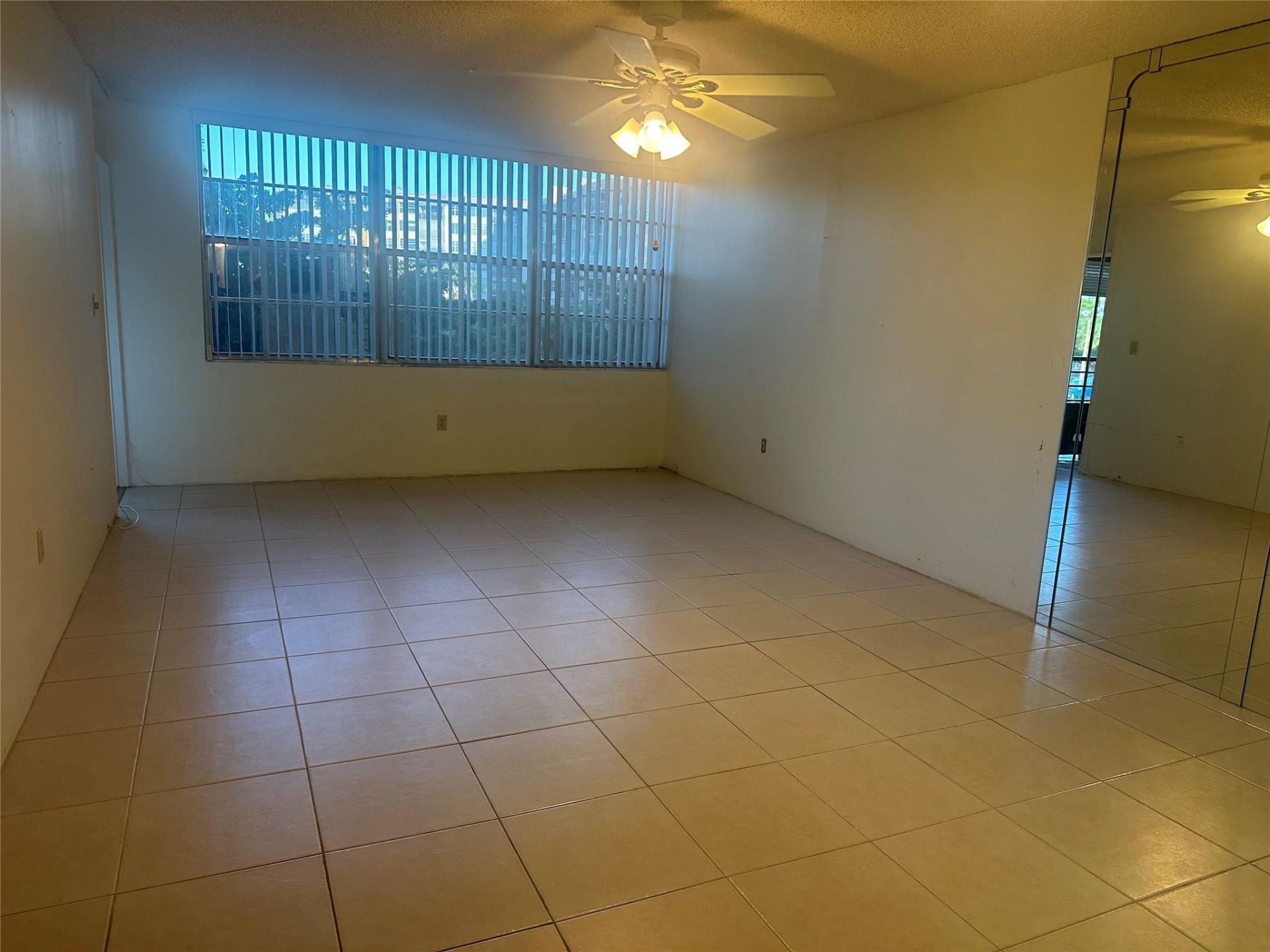 1100 Saint Charles Place, Unit 313, Pembroke Pines, FL 33026 Photo