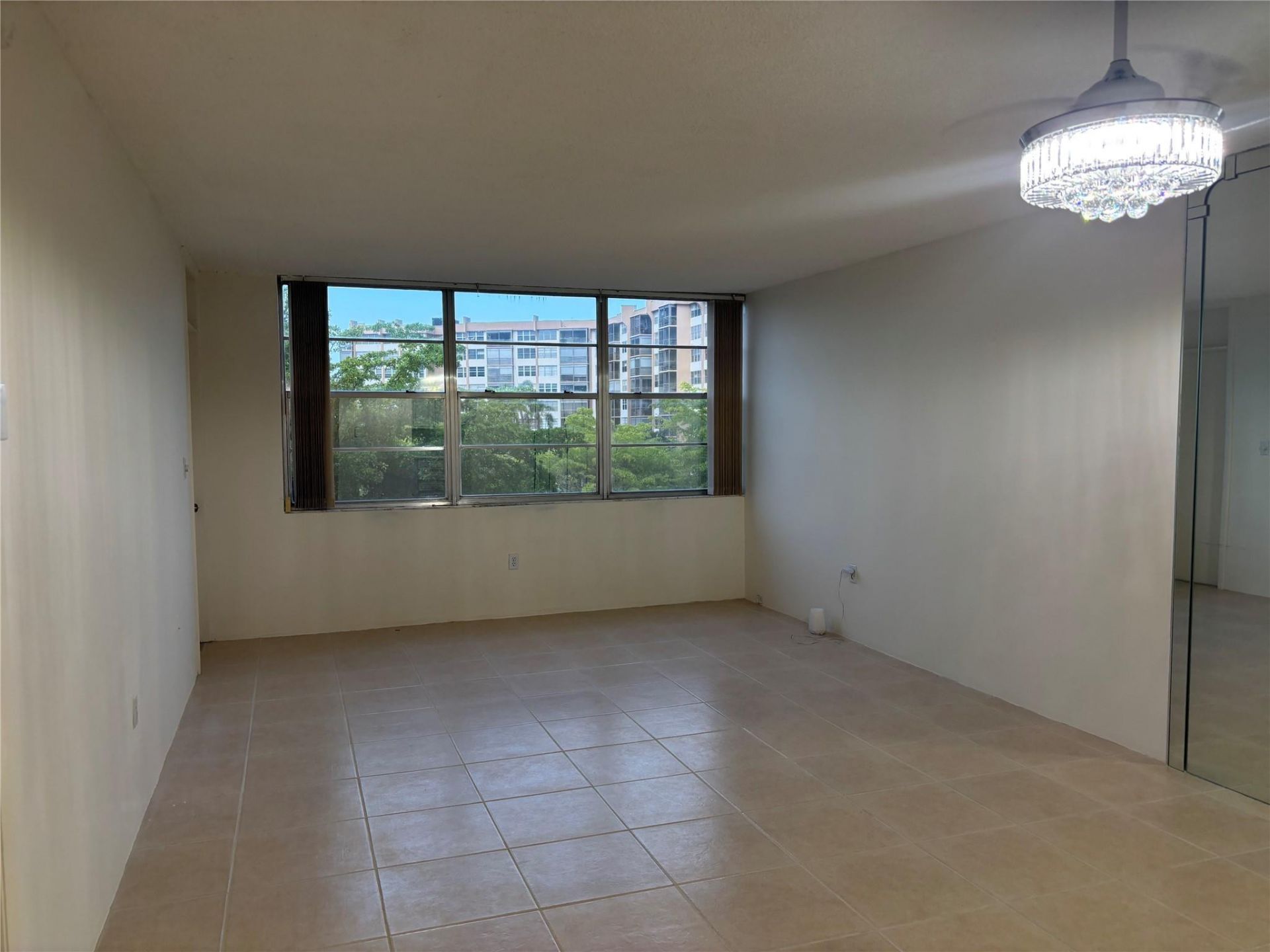 1100 Saint Charles Place, Unit 313, Pembroke Pines, FL 33026 Photo