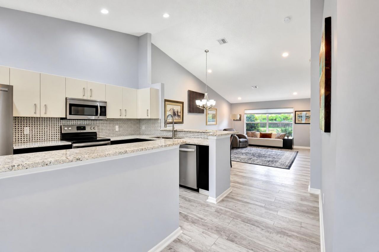 6078 Lake Hibiscus Drive, Delray Beach, FL 33484 Photo