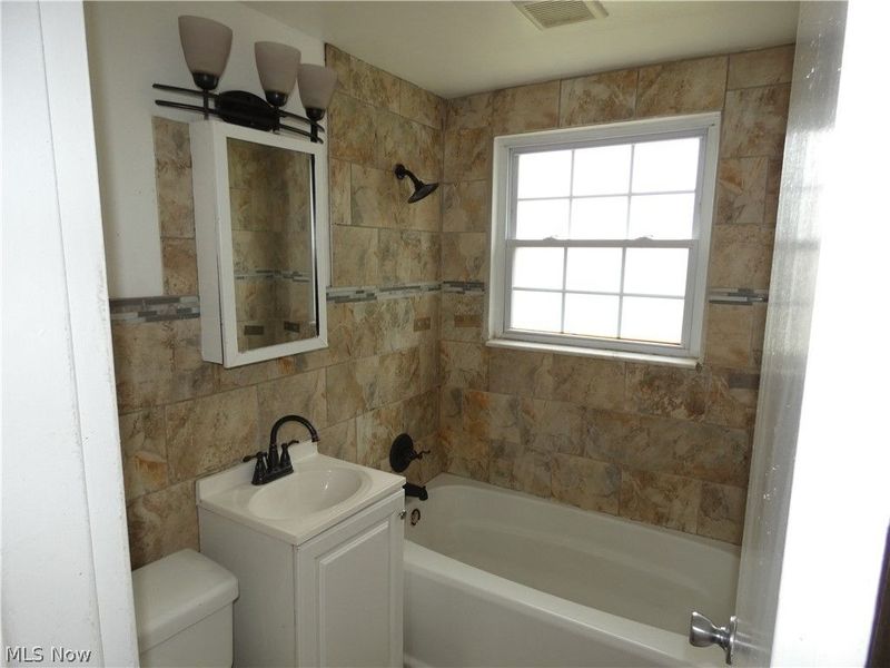 451 Clearview Drive, Euclid, OH 44123 Photo 9