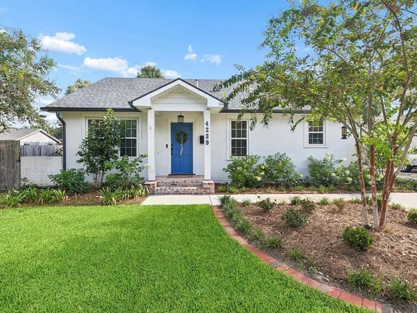 4239 Sweetbriar St, Baton Rouge, LA 70808