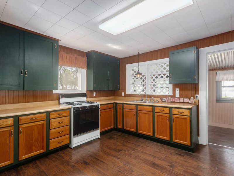 213 N School Street , Williamsport, OH 43164 Photo 12