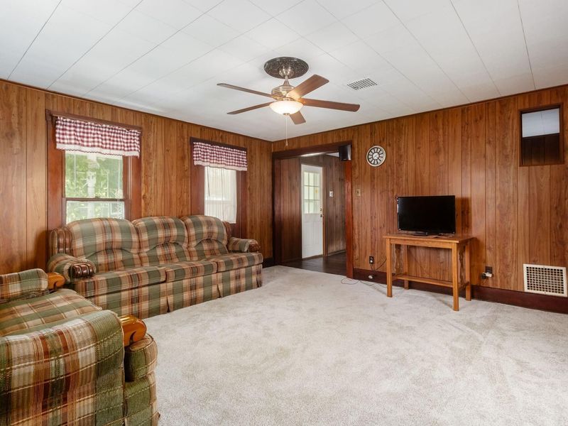 213 N School Street , Williamsport, OH 43164 Photo 13