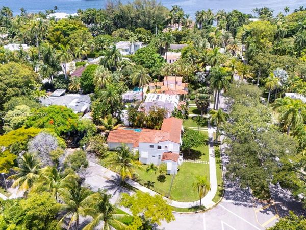 621 NE 57th St , Miami, FL 33137