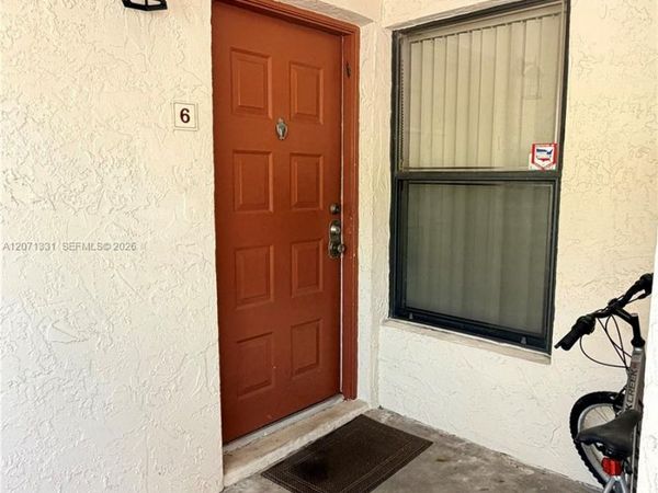 20035 NE 3rd Ct , Unit 6, Miami, FL 33179