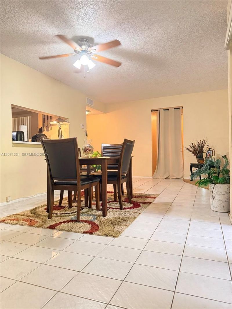 20035 NE 3rd Ct , Unit 6, Miami, FL 33179 Photo