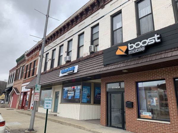 8 N State Street , Unit UPPER, Elgin, IL 60123