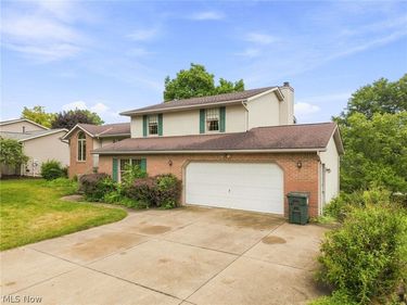 1421 44th Street NE, Canton, OH 44714