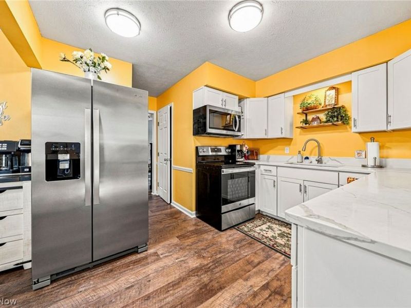 9 Meadowlawn Drive, Unit 6, Mentor, OH 44060 Photo 10