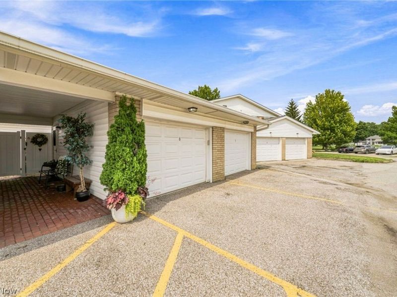 9 Meadowlawn Drive, Unit 6, Mentor, OH 44060 Photo 30