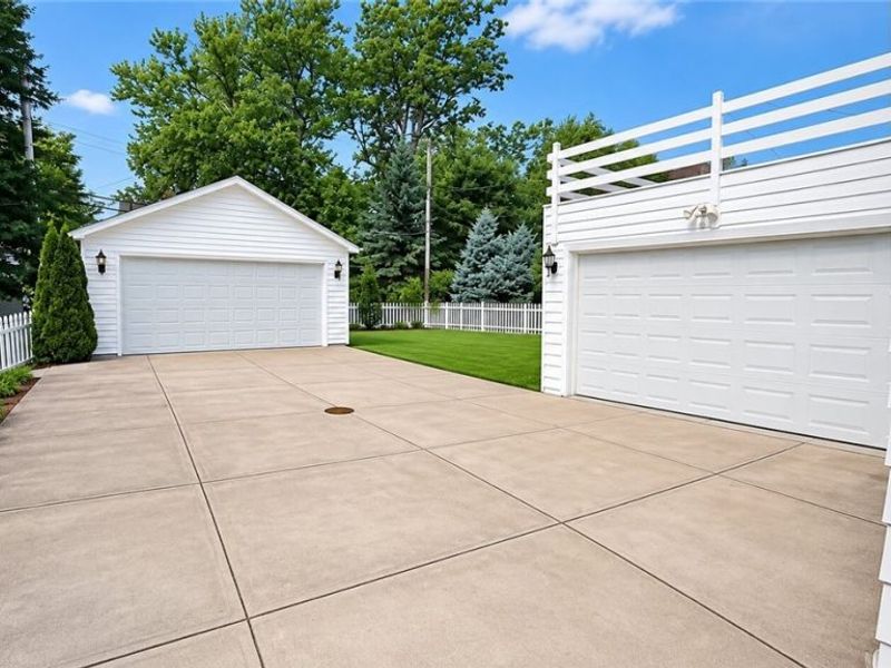 34 E 211th Street, Euclid, OH 44123 Photo 2