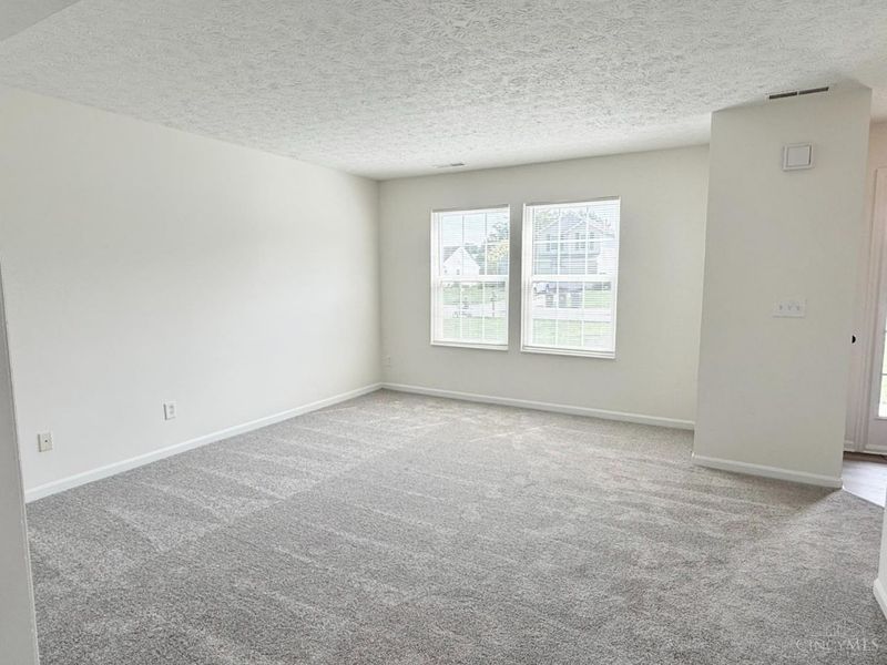 635 Willow Place, Trenton, OH 45067 Photo 3