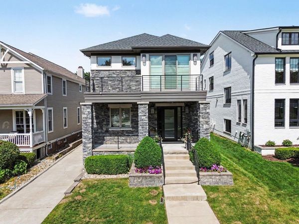 484 Park Street, Birmingham, MI 48009