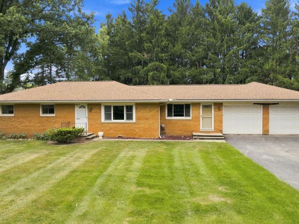 25 E Oakwood Road, Oxford Township, Mi 48371