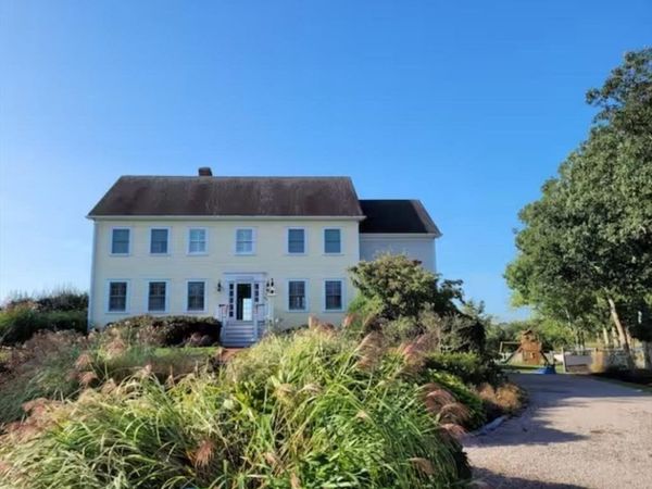 00 Undisclosed, Dartmouth, MA 02748