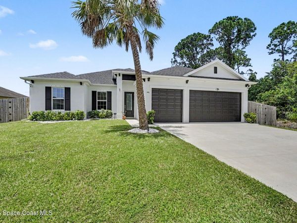 146 Battersea Avenue NE , Palm Bay, FL 32907
