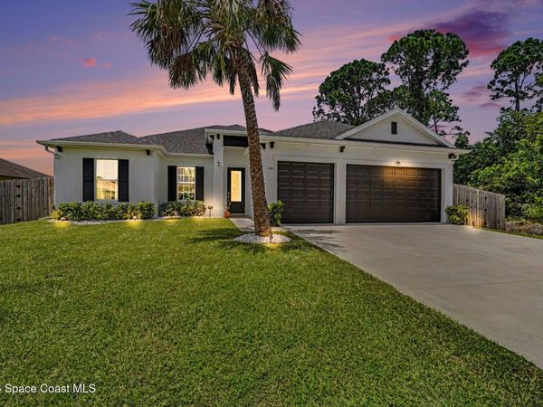 146 Battersea Avenue NE , Palm Bay, FL 32907