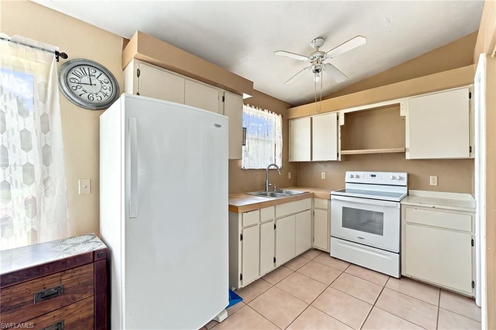 2361 4th Ave Ne, Naples, FL 34120 Photo