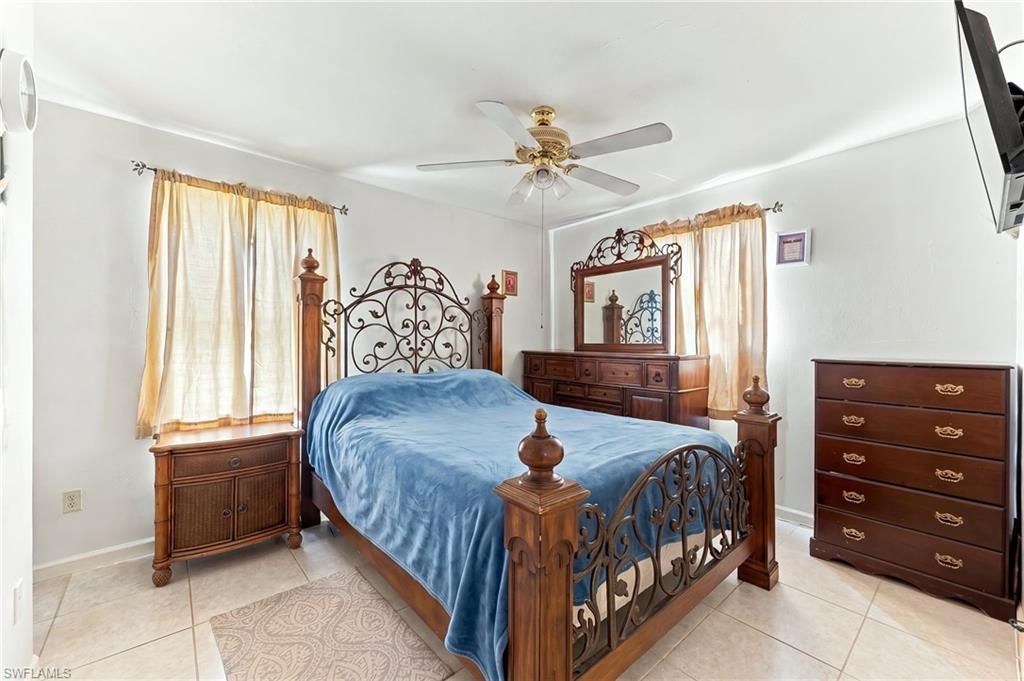 2361 4th Ave Ne, Naples, FL 34120 Photo