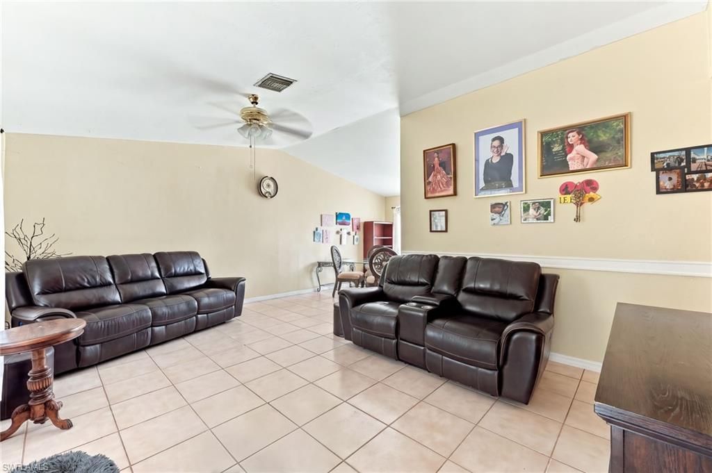 2361 4th Ave Ne, Naples, FL 34120 Photo