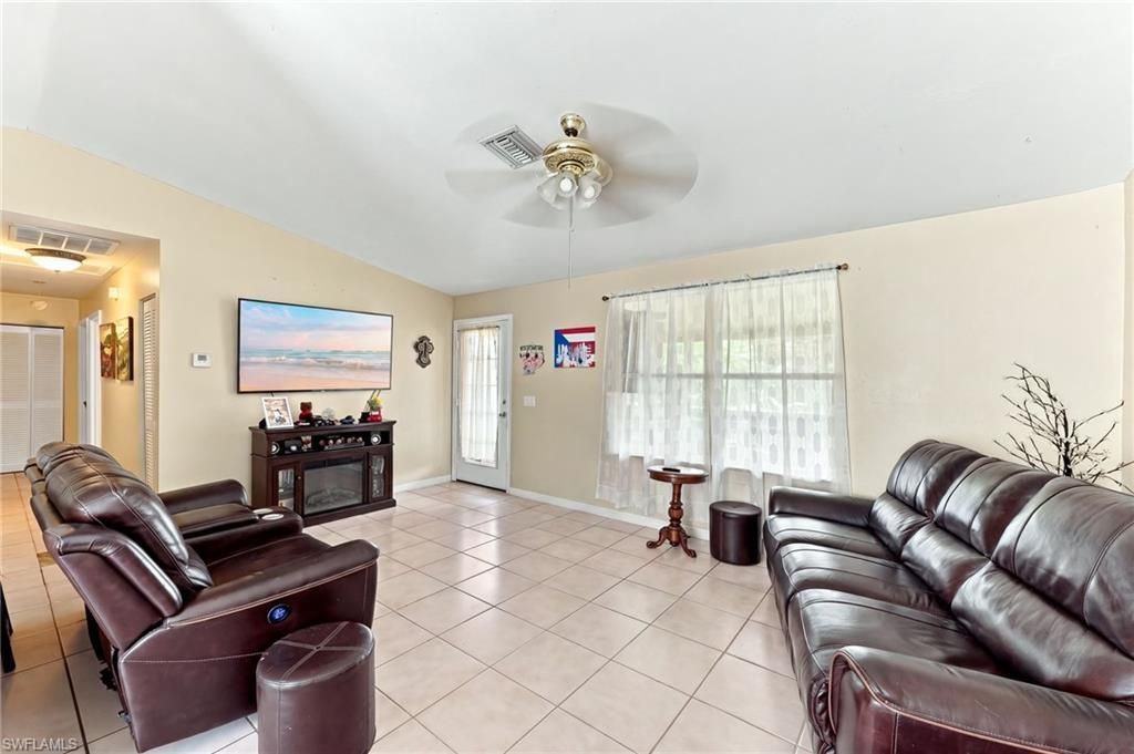 2361 4th Ave Ne, Naples, FL 34120 Photo
