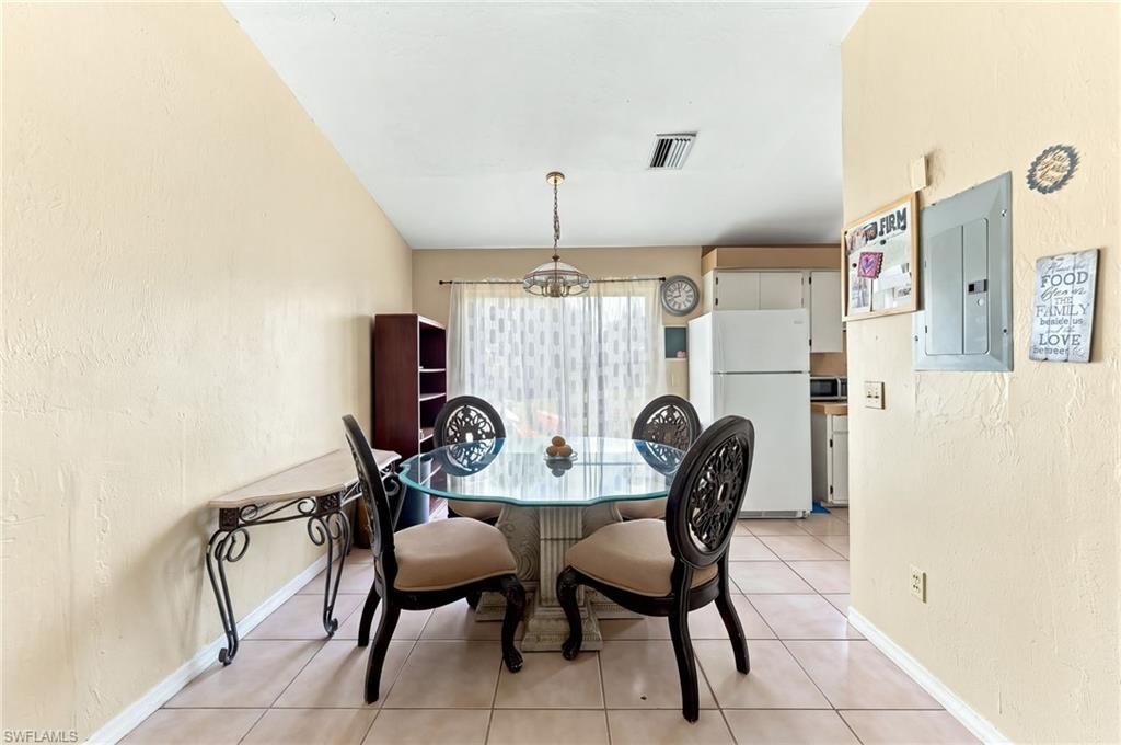 2361 4th Ave Ne, Naples, FL 34120 Photo
