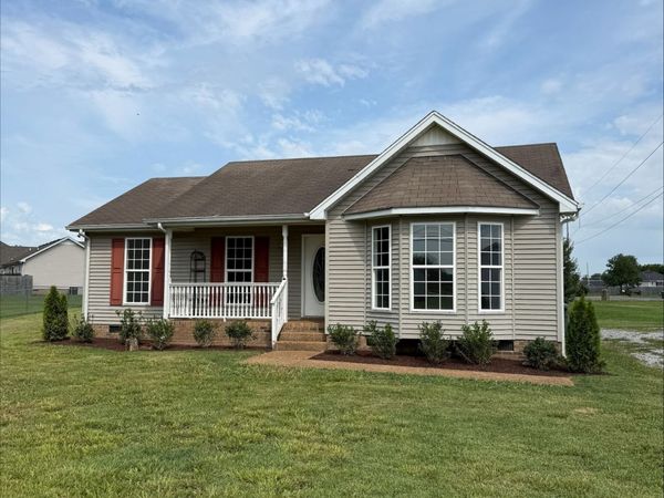 602 Portland Blvd , Portland, TN 37148