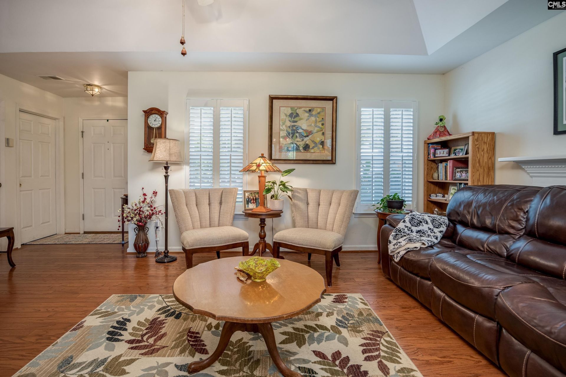 200 Twin Oaks Lane  Photo 12