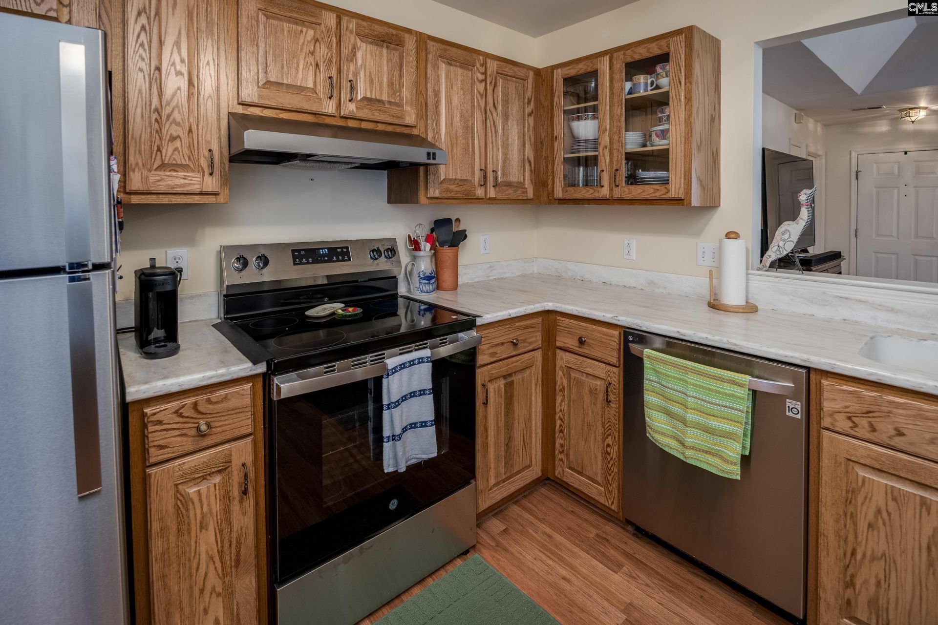 200 Twin Oaks Lane  Photo 17