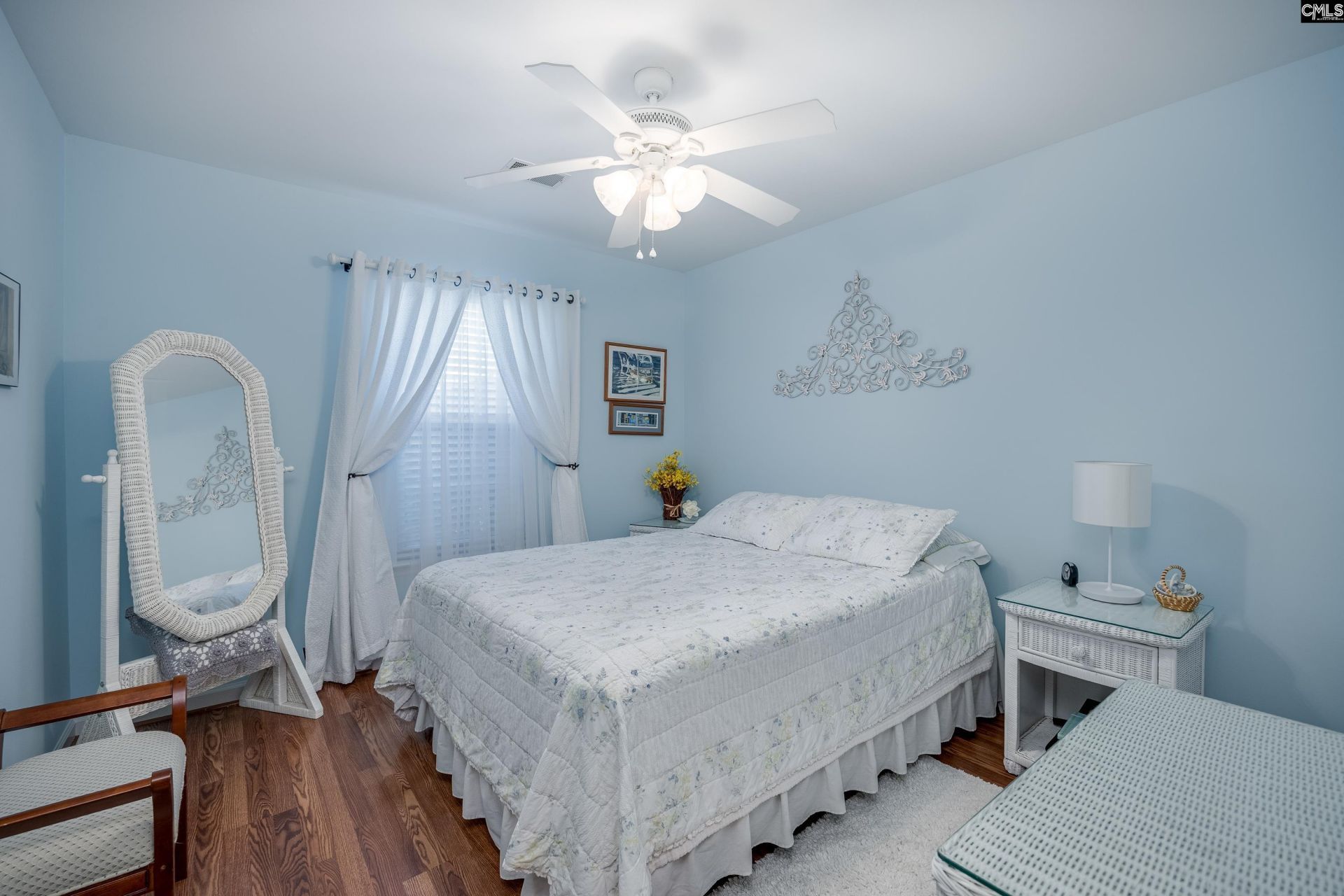 200 Twin Oaks Lane  Photo 26