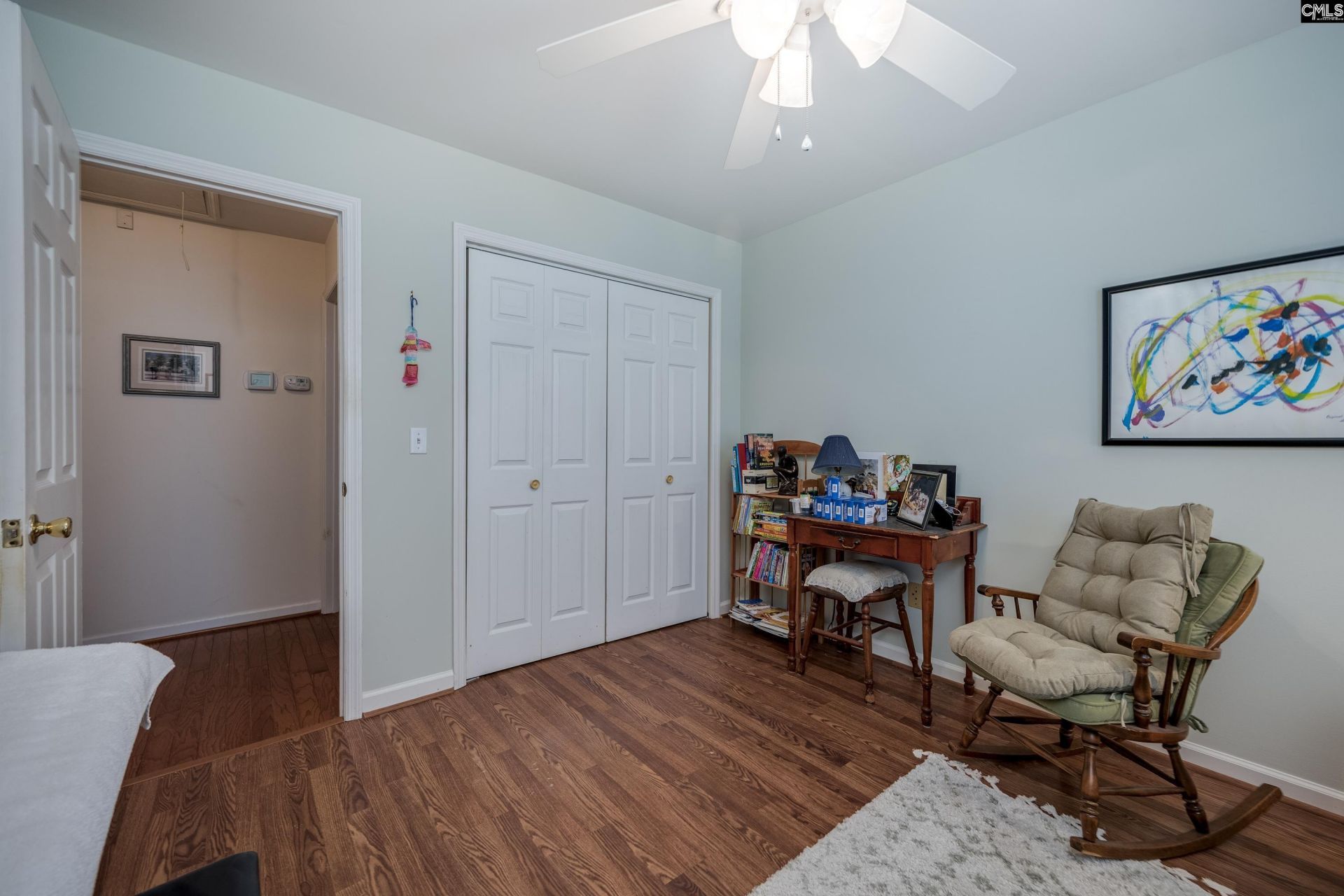 200 Twin Oaks Lane  Photo 32