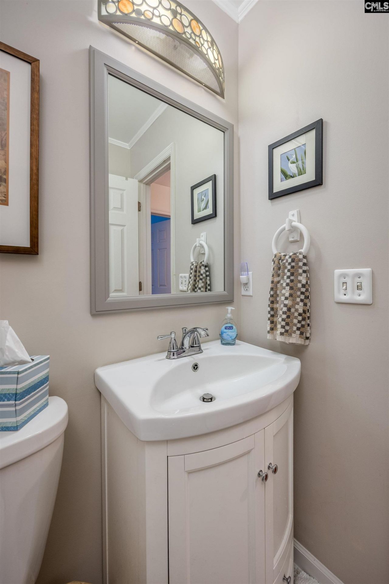 200 Twin Oaks Lane  Photo 34