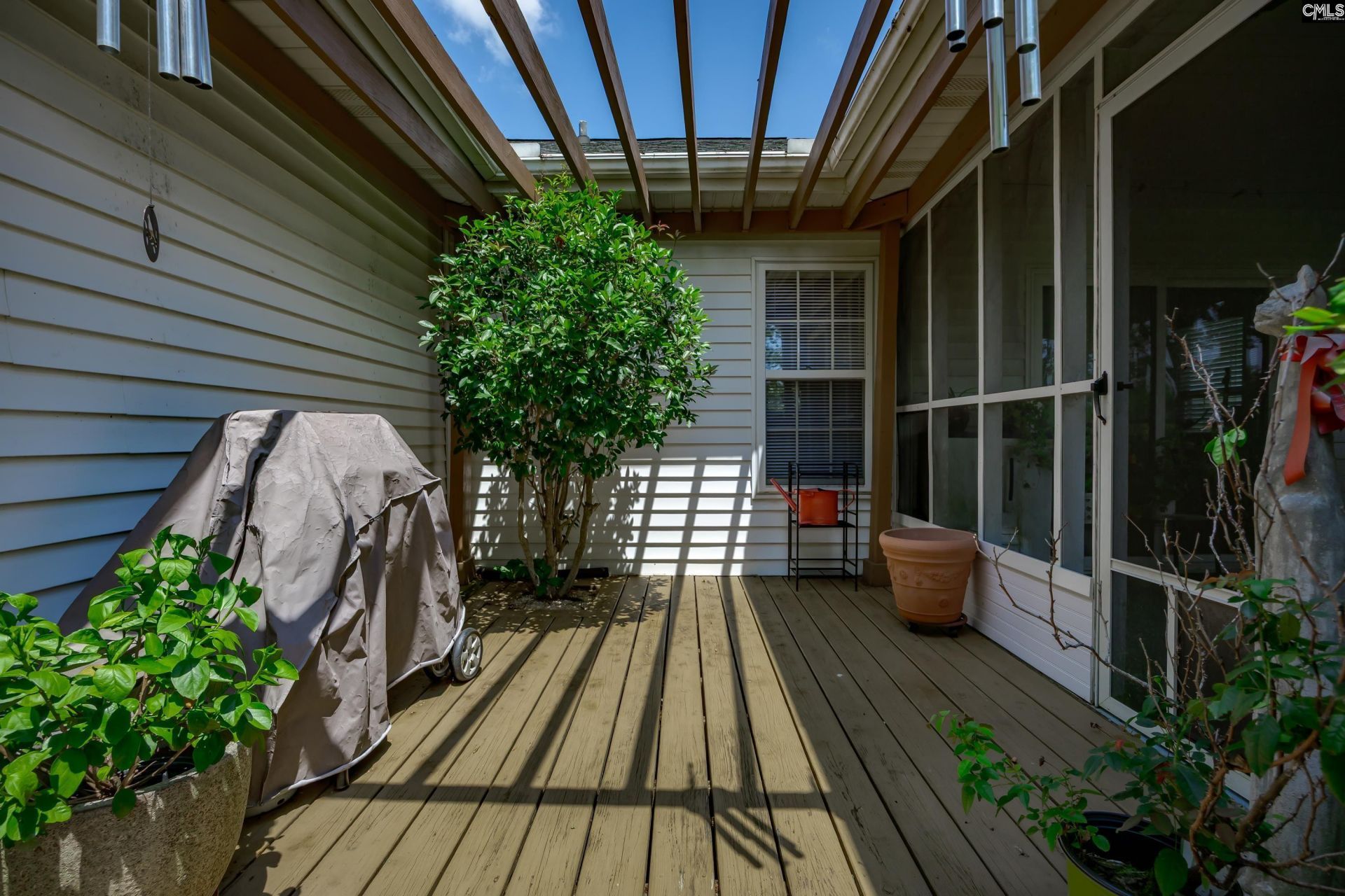200 Twin Oaks Lane  Photo 37