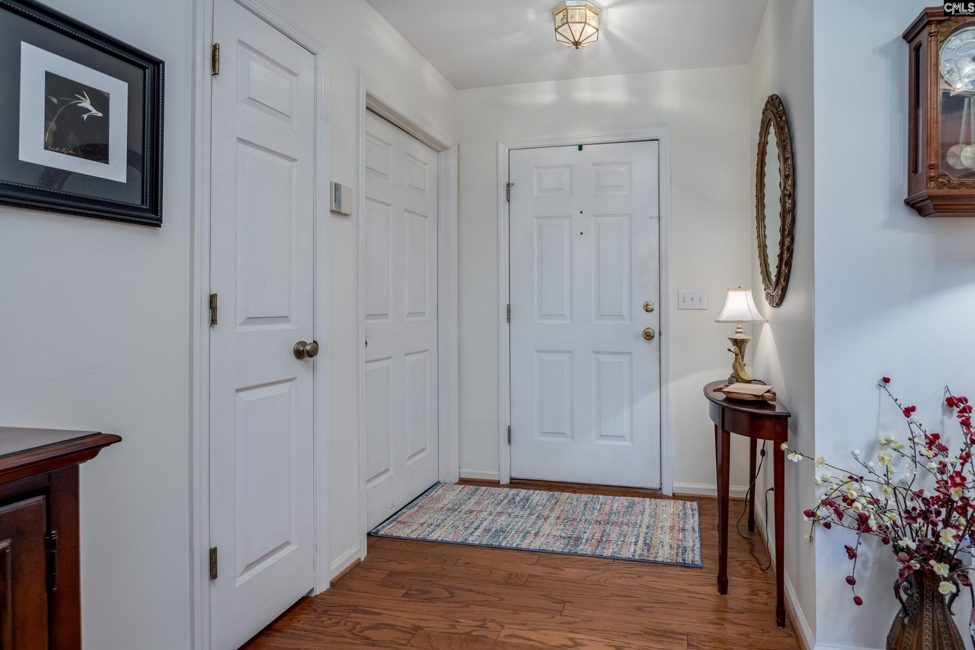 200 Twin Oaks Lane  Photo 7