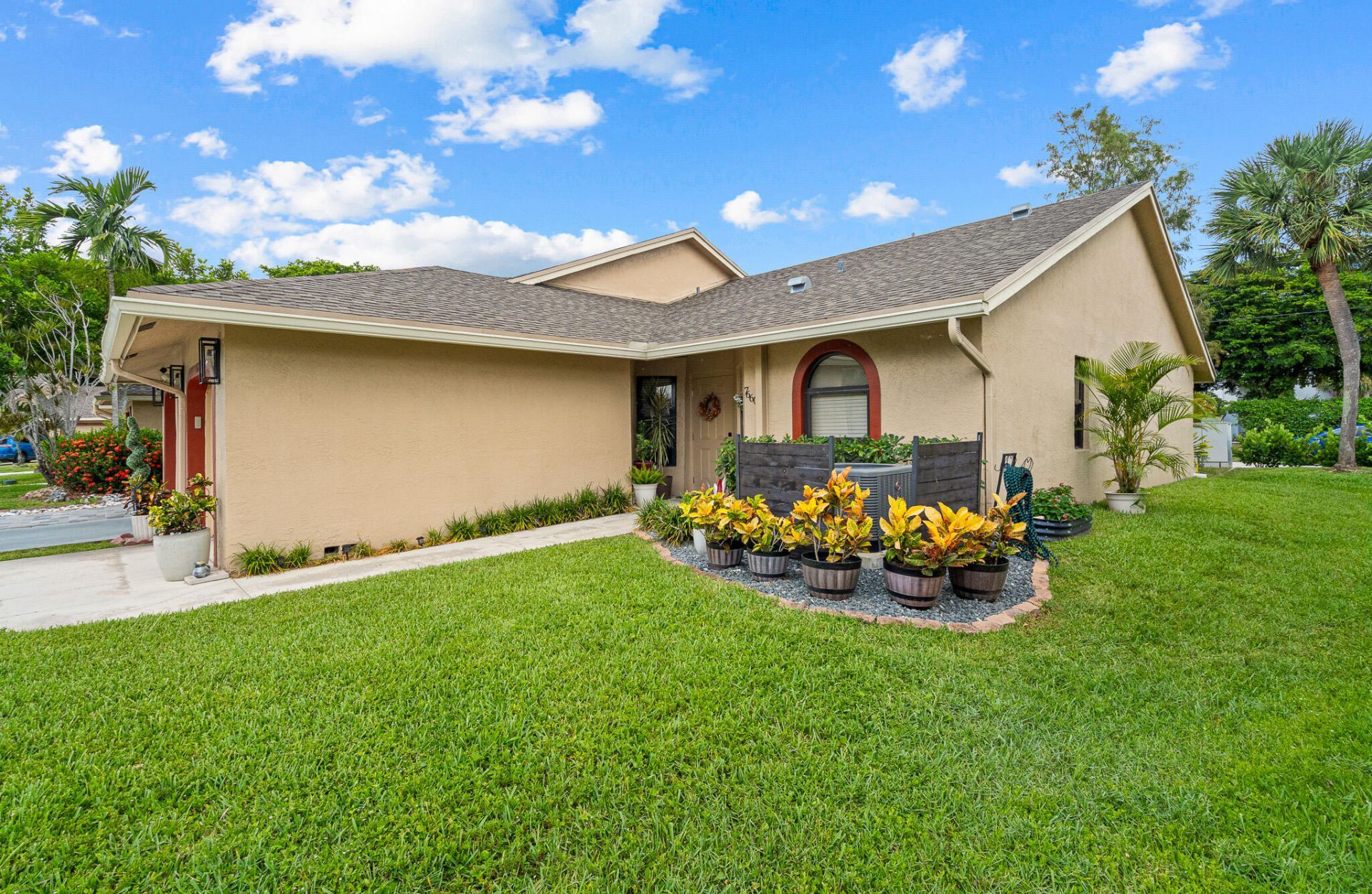 7660 NW 96th Terrace, Tamarac, FL 33321 Photo
