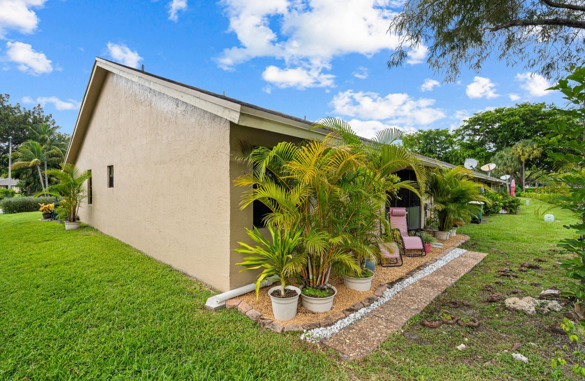 7660 NW 96th Terrace, Tamarac, FL 33321 Photo