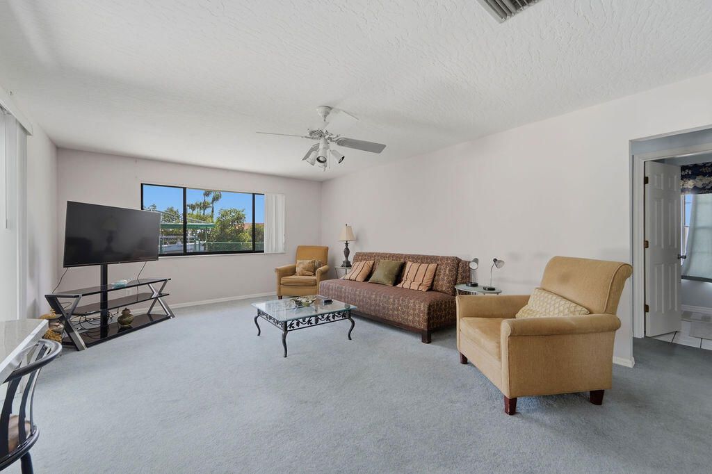 433 12th Street Se, Vero Beach, FL 32962 Photo