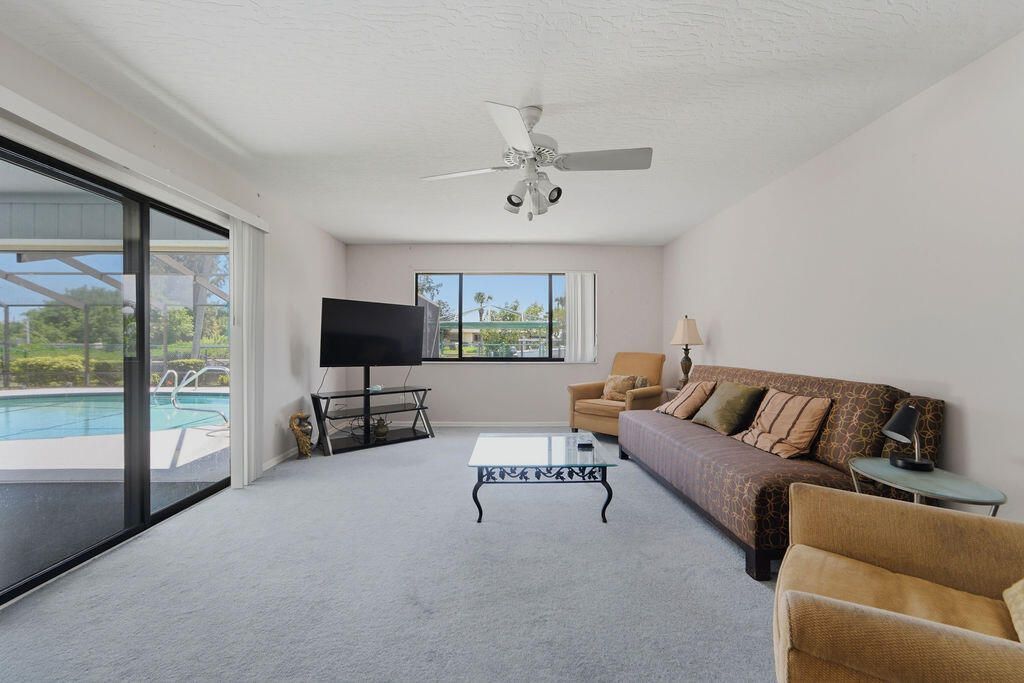433 12th Street Se, Vero Beach, FL 32962 Photo