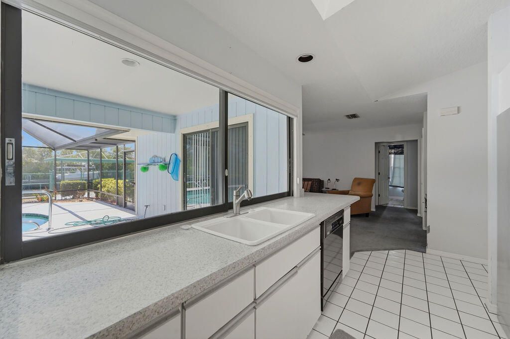 433 12th Street Se, Vero Beach, FL 32962 Photo