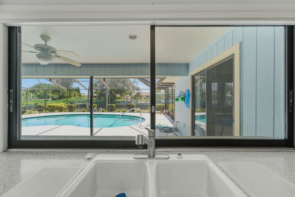 433 12th Street Se, Vero Beach, FL 32962 Photo