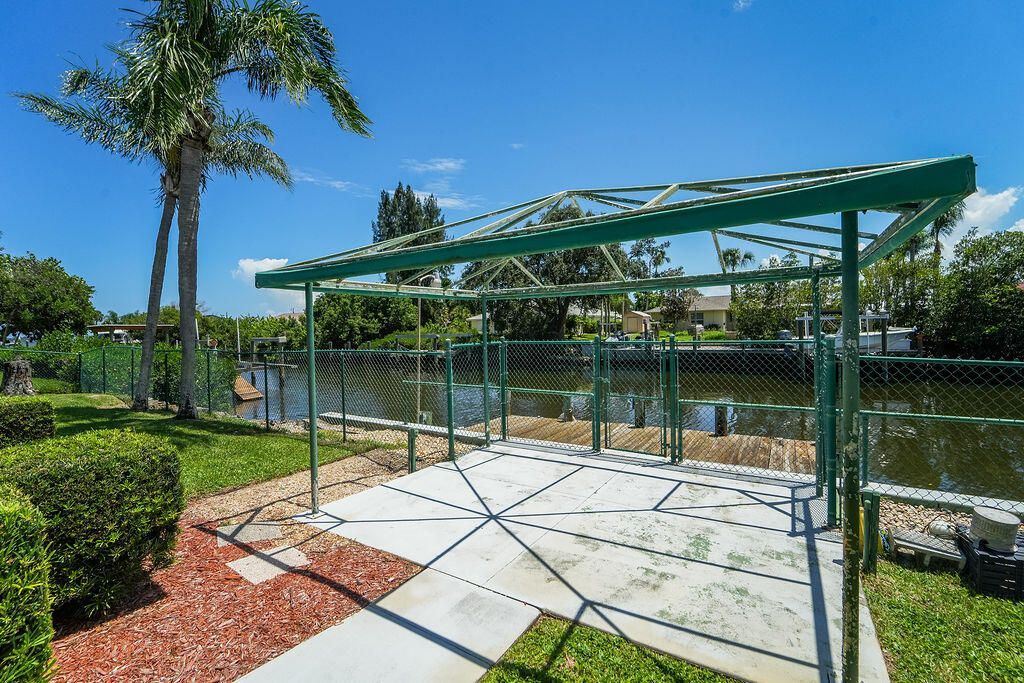 433 12th Street Se, Vero Beach, FL 32962 Photo