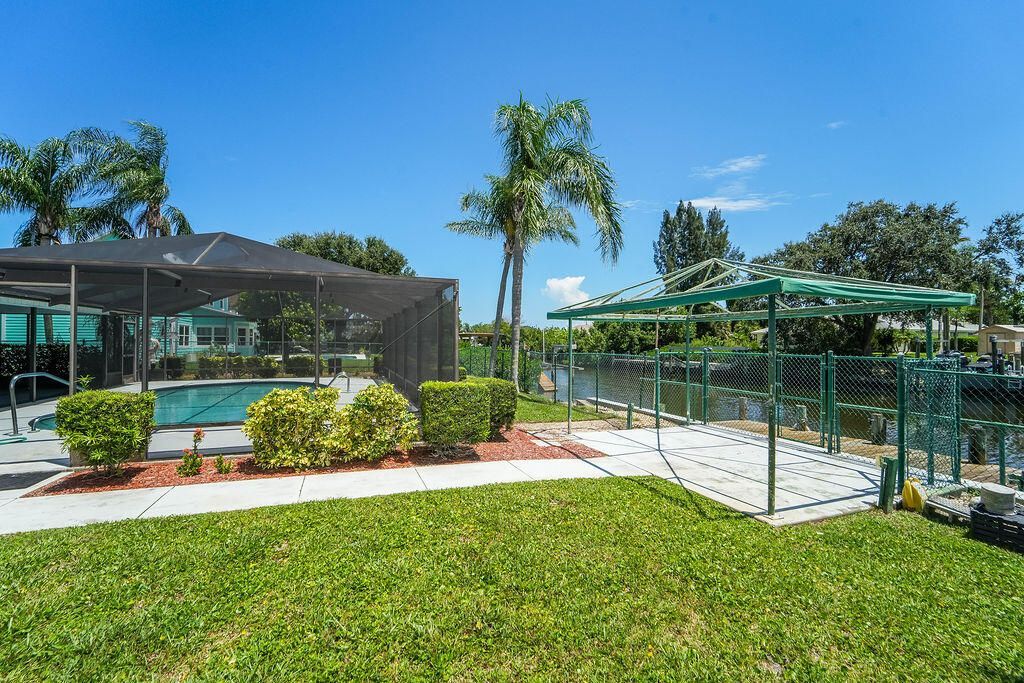 433 12th Street Se, Vero Beach, FL 32962 Photo