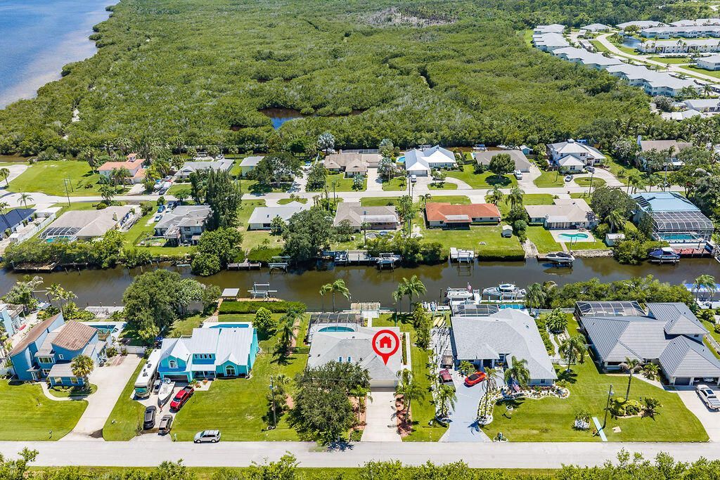 433 12th Street Se, Vero Beach, FL 32962 Photo