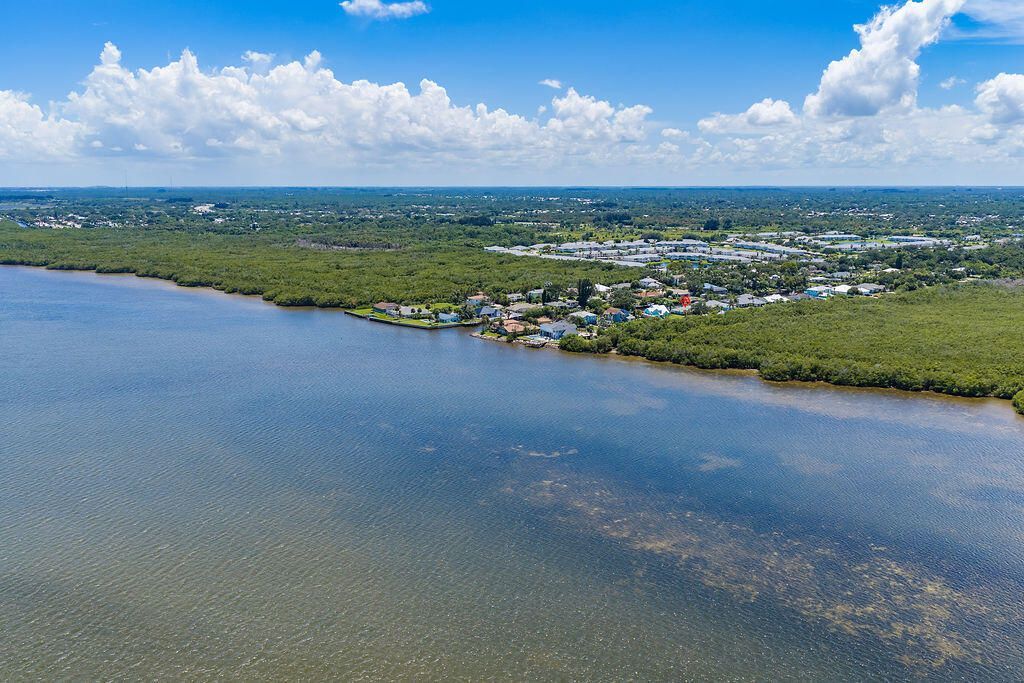 433 12th Street Se, Vero Beach, FL 32962 Photo
