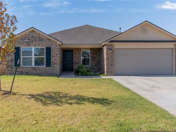 526 SE 3rd Terrace, Newcastle, OK 73065
