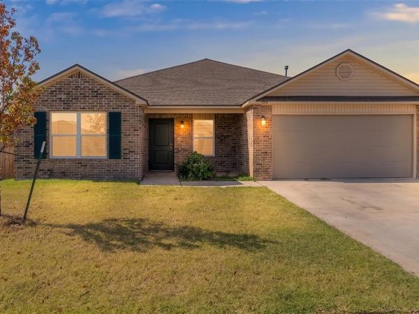 526 SE 3rd Terrace, Newcastle, OK 73065